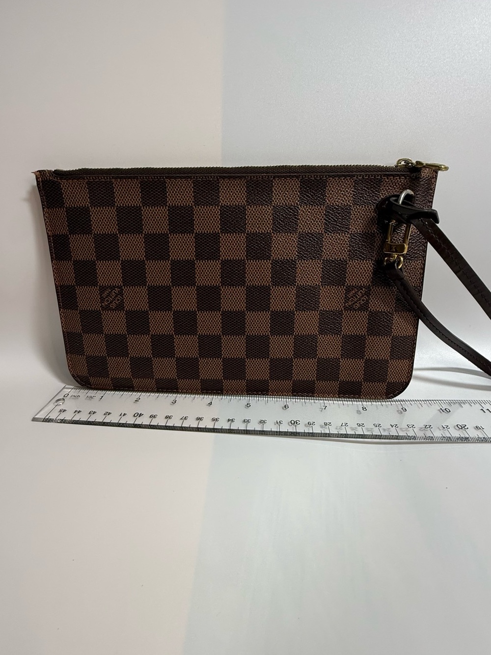 LOUIS VUITTON DAMIER EBENE GM Neverfull Pouch/wristlet
